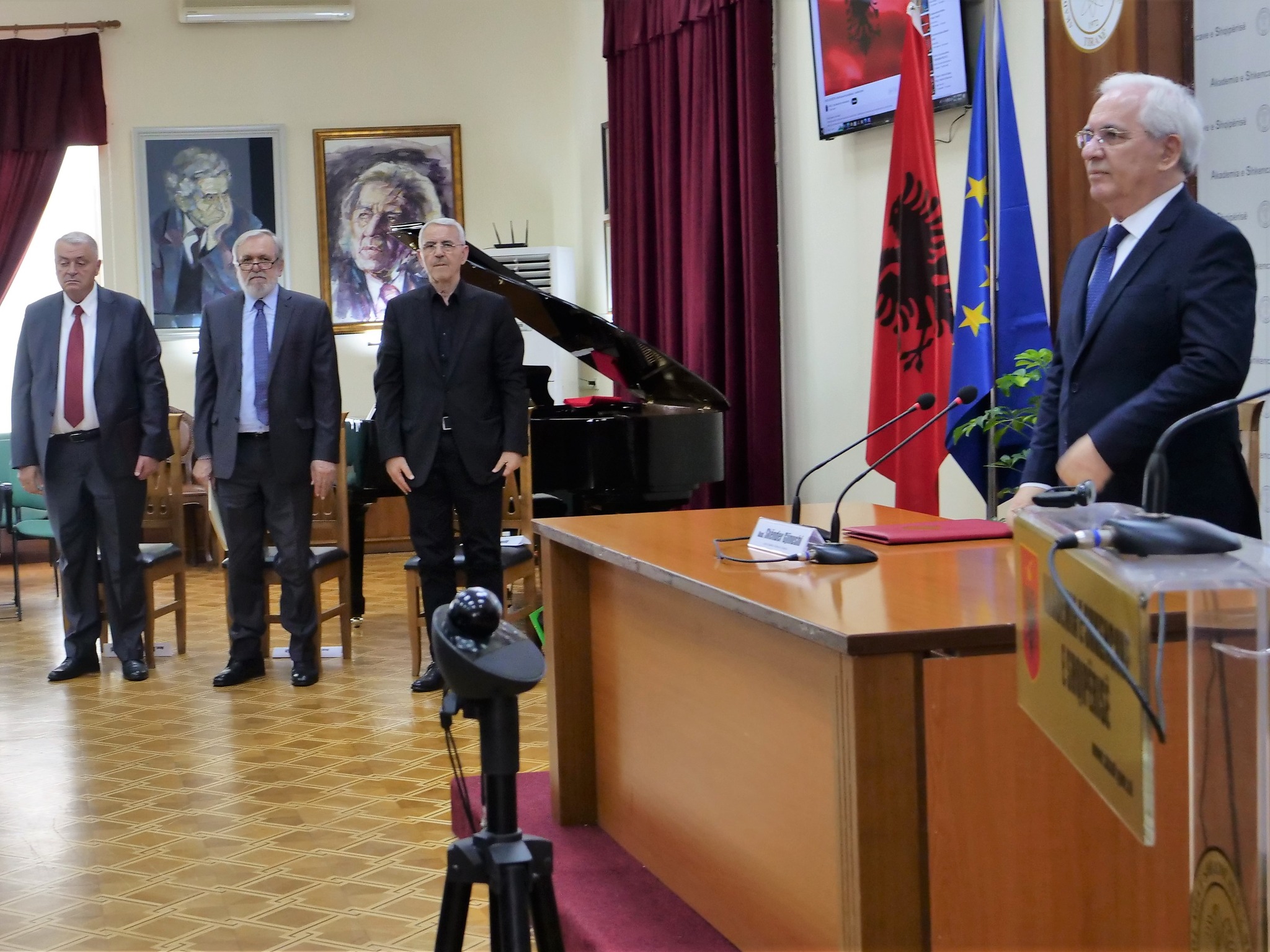 Tre akademikë të Kosovës, anëtarë të jashtëm të Akademisë së Shkencave të Shqipërisë