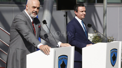 Nënshkruhen 13 marrëveshje mes Kosovës dhe Shqipërisë