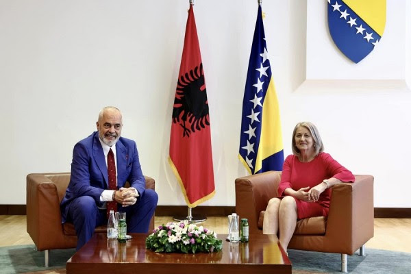 ​Rama në Sarajevë kërkon lëvizjen e qytetarëve të Kosovës me letërnjoftim