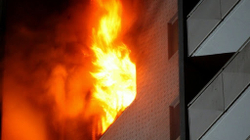 The apartment in Fushë-Kosovo is engulfed in fire, due to the malfunction of the phone charger