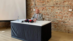 Hovenier: Menaxhimi i veriut është i komplikuar, Kosova nuk është përgjegjësja e vetme