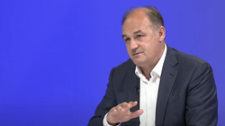 Hoxhaj: Kurti u dorëzua pa kushte