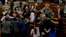 Dajak masiv në Kuvend