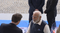 Francezët mirëpresin kryeministrin indian në Ditën e Bastijës