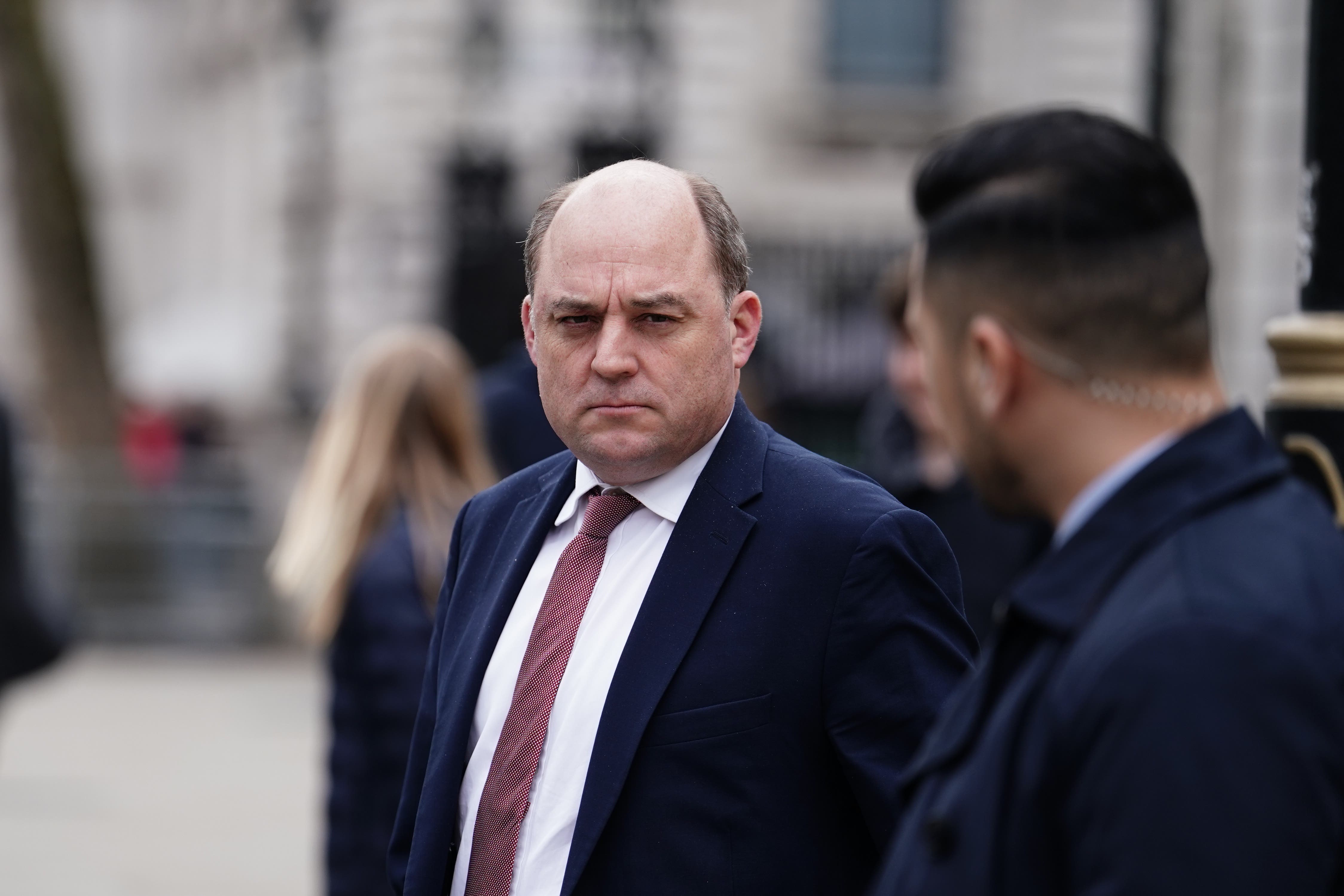 Pas deklaratës për Ukrainën, ministri britanik i Mbrojtjes largohet nga politika