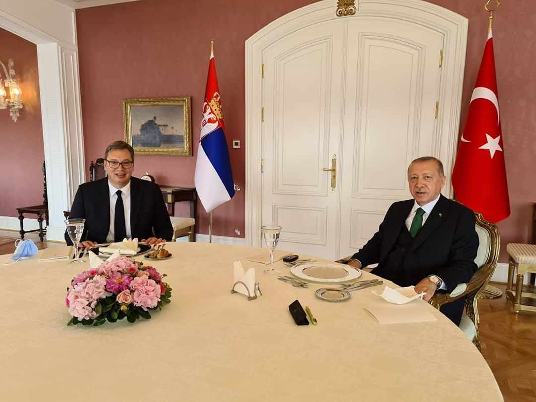 Çfarë kishte thënë Vuçiqi nëse Turqia do t’i shiste dronë Kosovës?