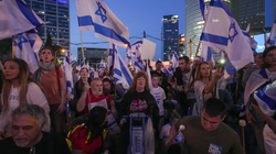 Protestuesit izraelitë bllokojnë rrugët në “ditën e përçarjes”