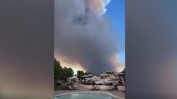 Zjarret detyrojnë mijëra njerëz të evakuohen nga ishulli i Rodosit
