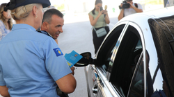Mërgimtarët në Merdar priten nga MPB-ja me fushatën “Festo me zemër, jo me armë”