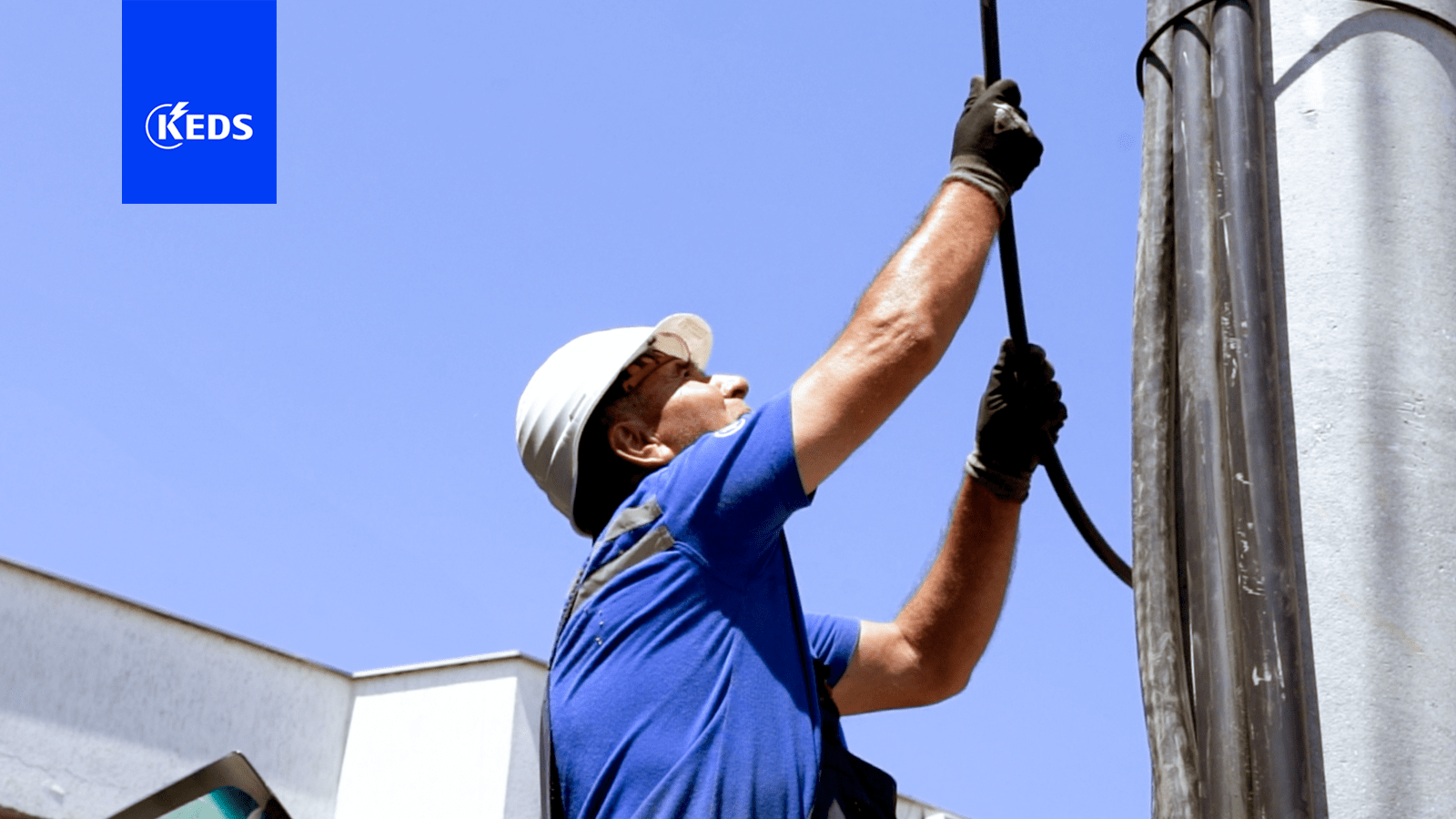 Konsumatorët e KEDS në Shkabaj të gëzuar me infrastrukturën e re energjetike