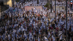 Izraelitët vazhdojnë protestën kundër rishqyrtimit të sistemit gjyqësor