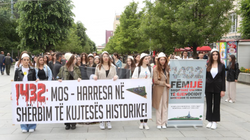 Në Prishtinë marshohet për fëmijët e vrarë gjatë luftës në Kosovë