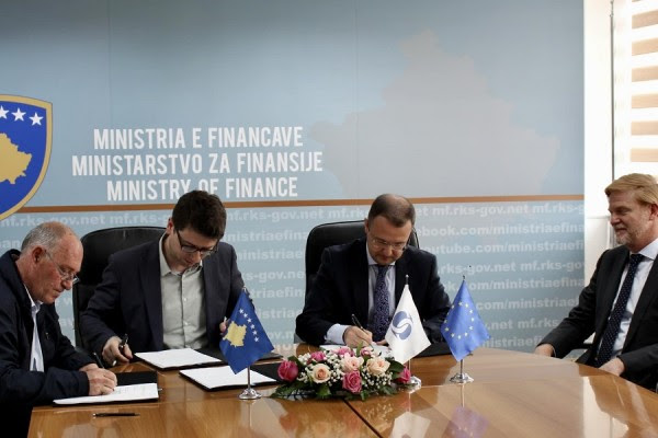 Nënshkruhet marrëveshja 2.5 milionë euro për trajtimin e ujërave të zeza në Gjilan
