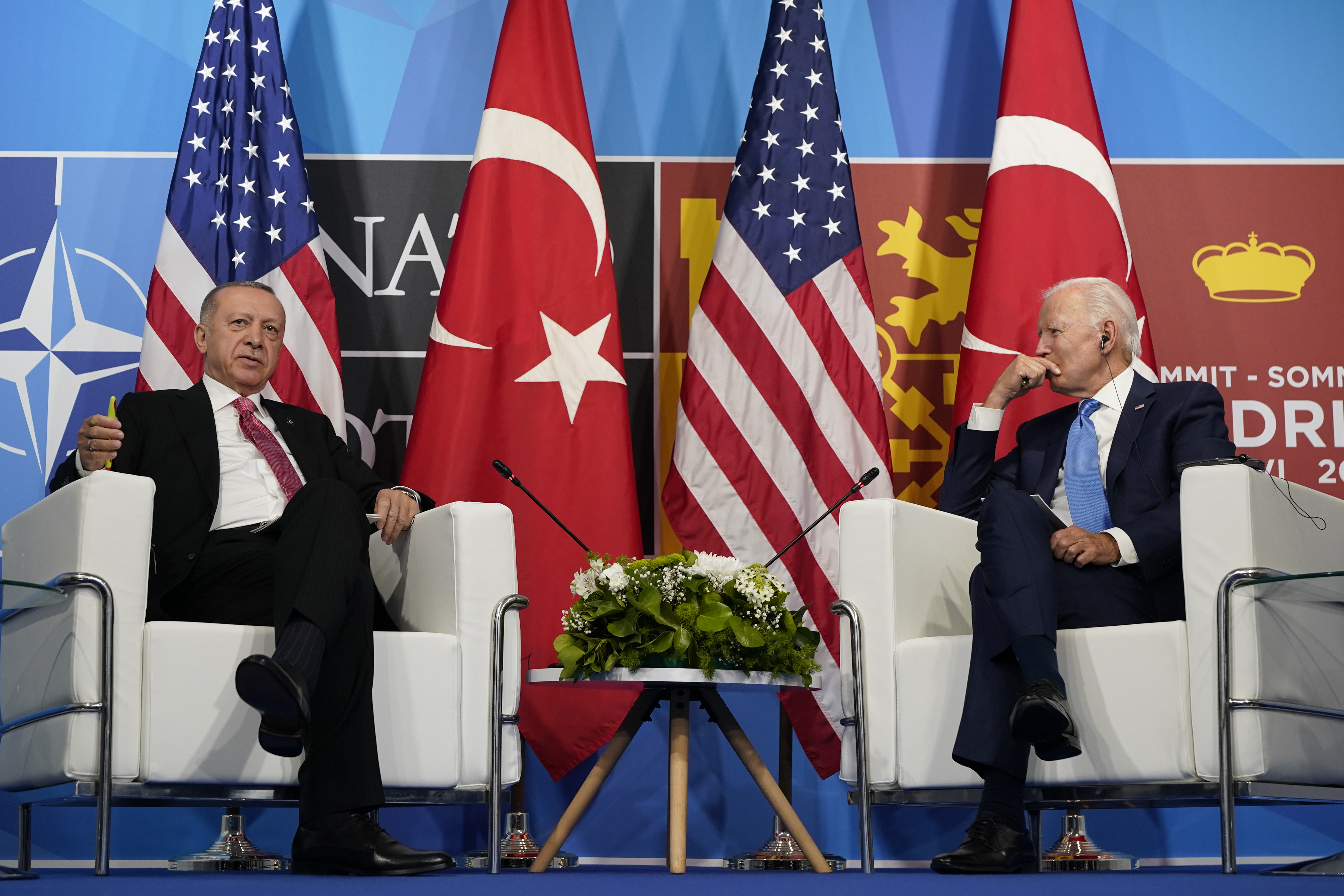 NATO-ja në betejë me kohën për ta shpëtuar veten nga turpi i madh
