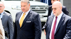 Ambasadori Hovenier cek nevojën për shtensionim të situatës në veri dhe zgjedhje të reja