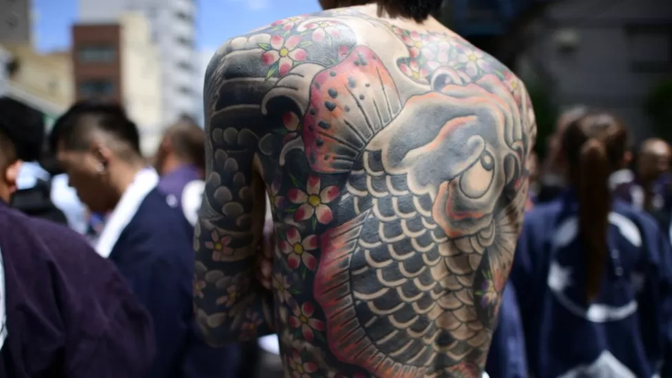 Japonia po mendon ta heqë ndalimin e tatuazheve në ushtrinë e saj
