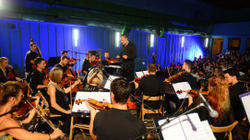 Orkestra e cila me notat e Ballkanit fshin kufijtë