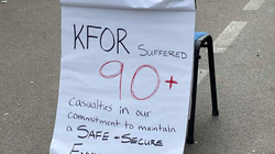 “90+ viktima”, KFOR-i me mesazh para protestuesve në Zveçan