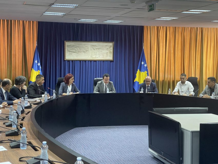 Kurti: Qeveria po punon për krijimin e mundësive të barabarta për të gjitha komunitetet