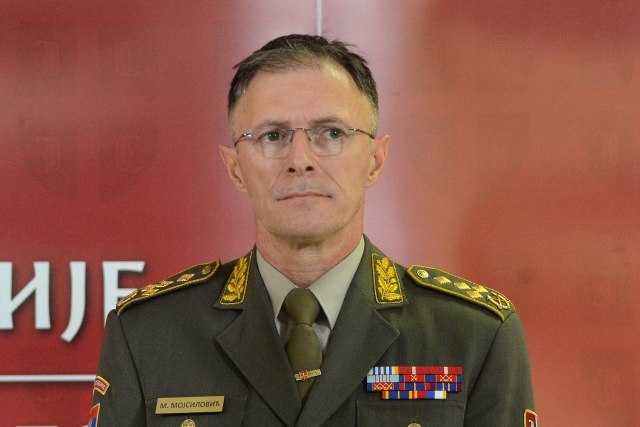 Shefi i ushtrisë serbe: Bashkësia ndërkombëtare s’po i përmbush obligimet në veri