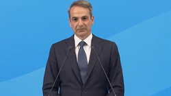 Konservatorët mbajnë pushtetin në Greqi