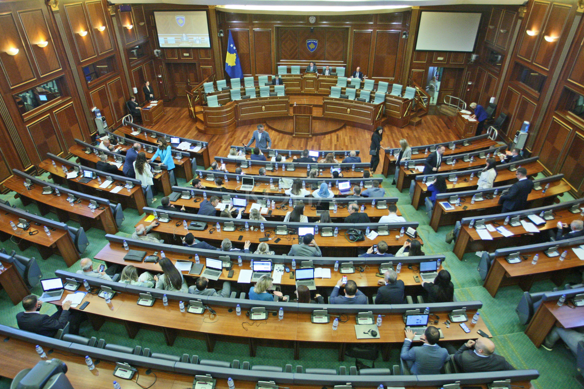 Të enjten diskutohet në Kuvend për tekstet shkollore