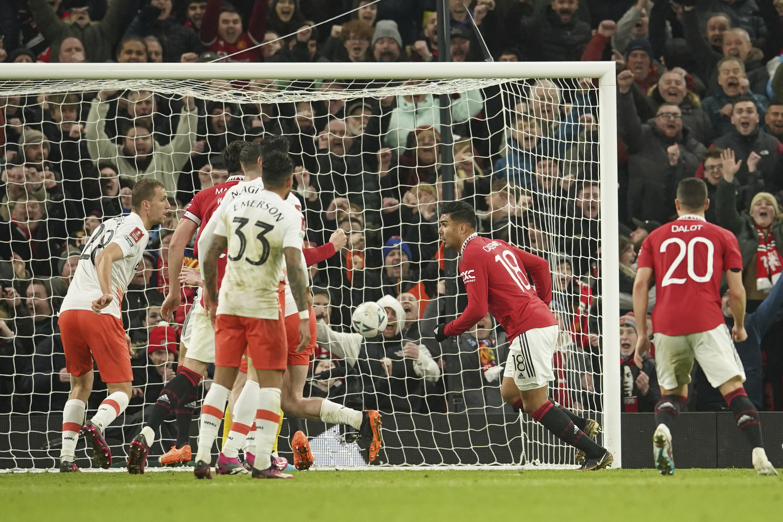 Unitedi kualifikohet, por fiton me vështirësi ndaj West Ham Unitedit