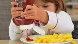 Më shumë se gjysma e njerëzve në botë do të bëhen obezë deri më 2035