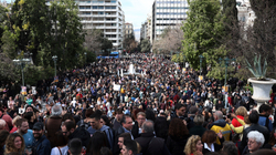 Kryeministri grek u kërkon falje viktimave të aksidentit të trenave