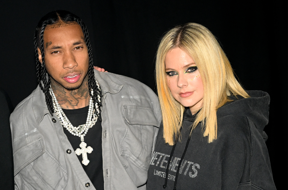 Pas ndarjes nga i fejuari, Avril Lavigne në lidhje me reperin Tyga