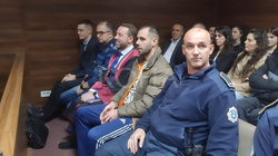 Pjesëtari i FSK-së që akuzohet për plagosjen e dy të rinjve në Shtërpcë, del para gjykatës