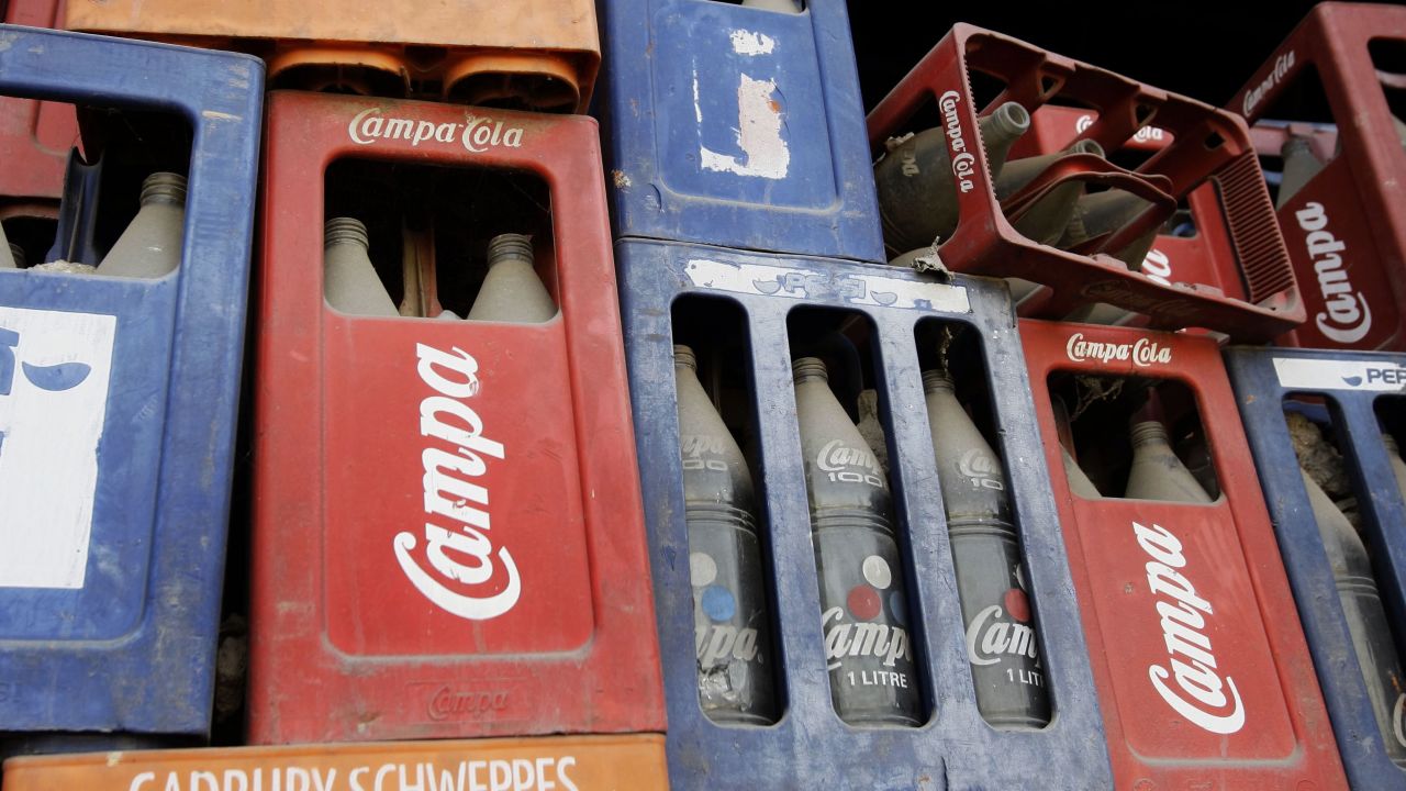 Njeriu më i pasur i Indisë premton ta kthejë në treg rivalin e Coca-Colas