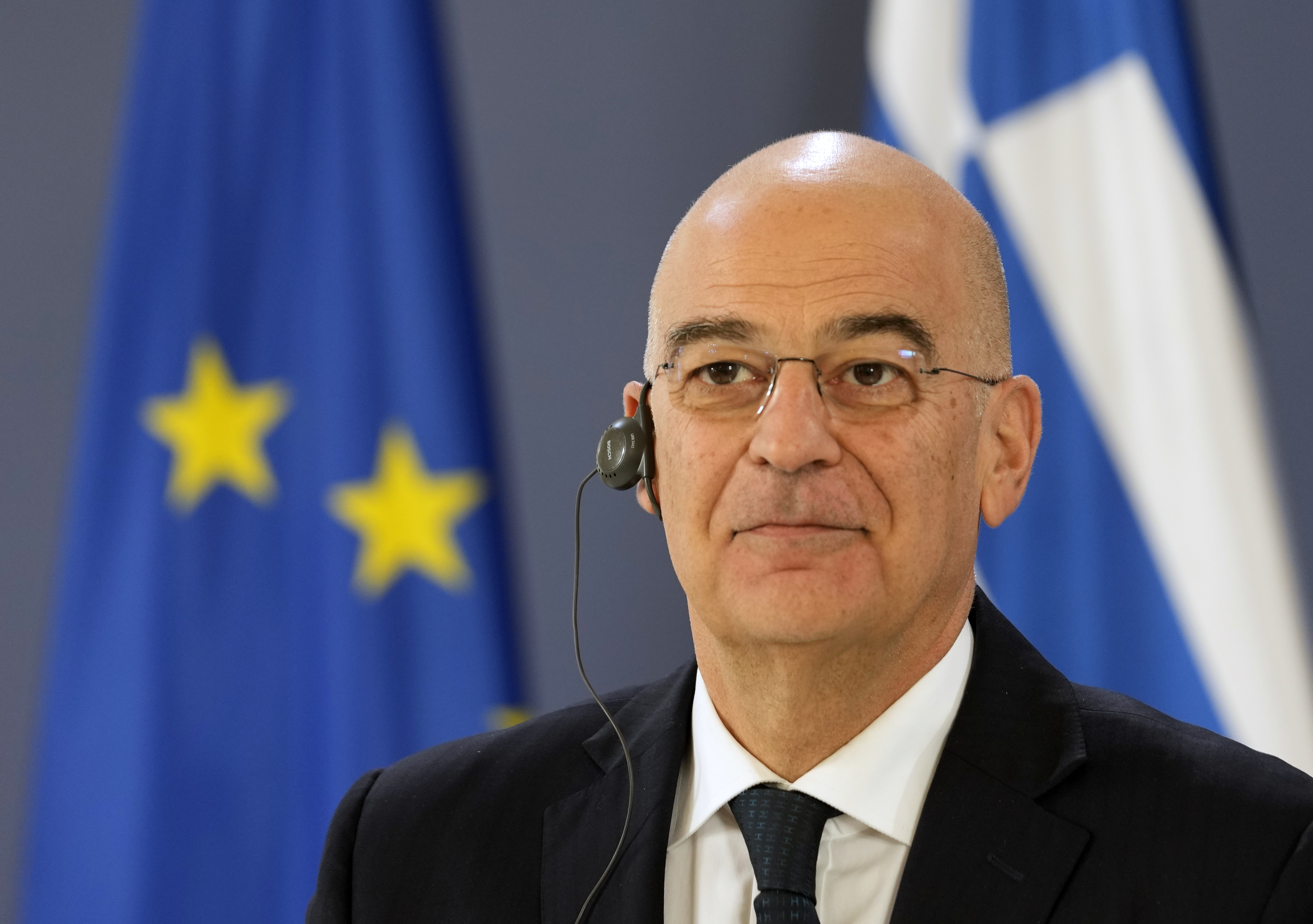 Dendias viziton Kosovën të dielën, takohet me Osmanin e Kurtin