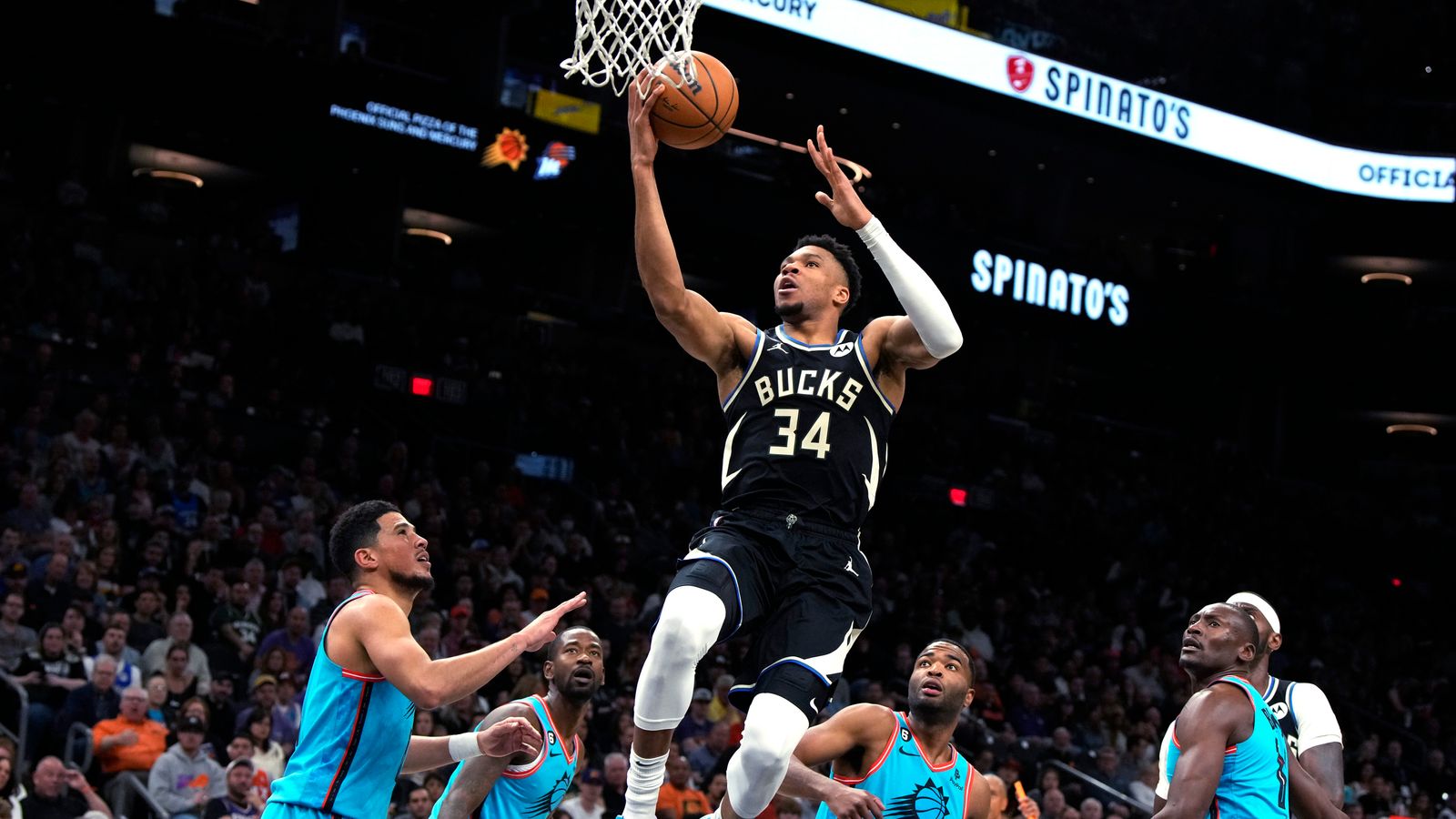 Milwaukee Bucks, skuadra e parë që kualifikohet në plejof