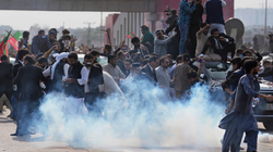 Policia përplaset me përkrahësit e ish-kryeministrit pakistanez, Imran Khan