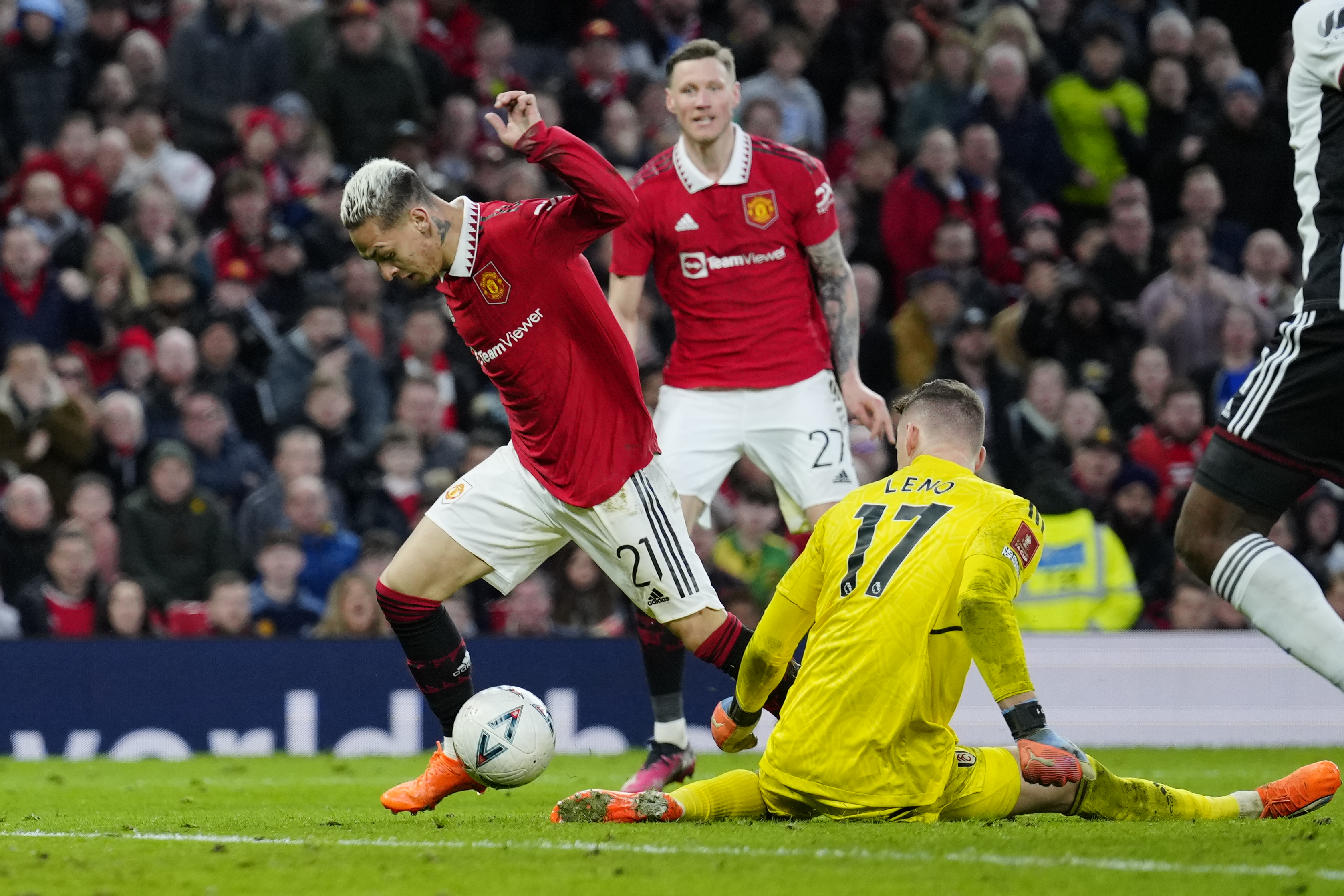 Man. Unitedi kalon në gjysmëfinale të Kupës FA