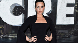 Lovato debuton si regjisore me dokumentarin “Child Stars”