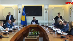 Opozita kritikon Kurtin se ka pranuar të krijojë pushtet të ri në Kosovë, e fton për raportim