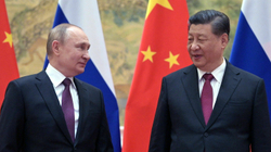 Britania e Madhe fton presidentin kinez t’i kërkojë Putinit ndërprerjen e luftës