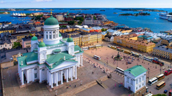 Finlanda, ku është fotografuar Sheshi i Senatit në Helsinki, është vendi më i lumtur për të gjashtin vit radhazi