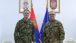 Komandanti i KFOR-it takohet me Mojsiloviqin, diskutojnë për Marrëveshjen e Ohrit