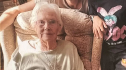 104-vjeçarja po e shet shtëpinë ku jetoi një shekull