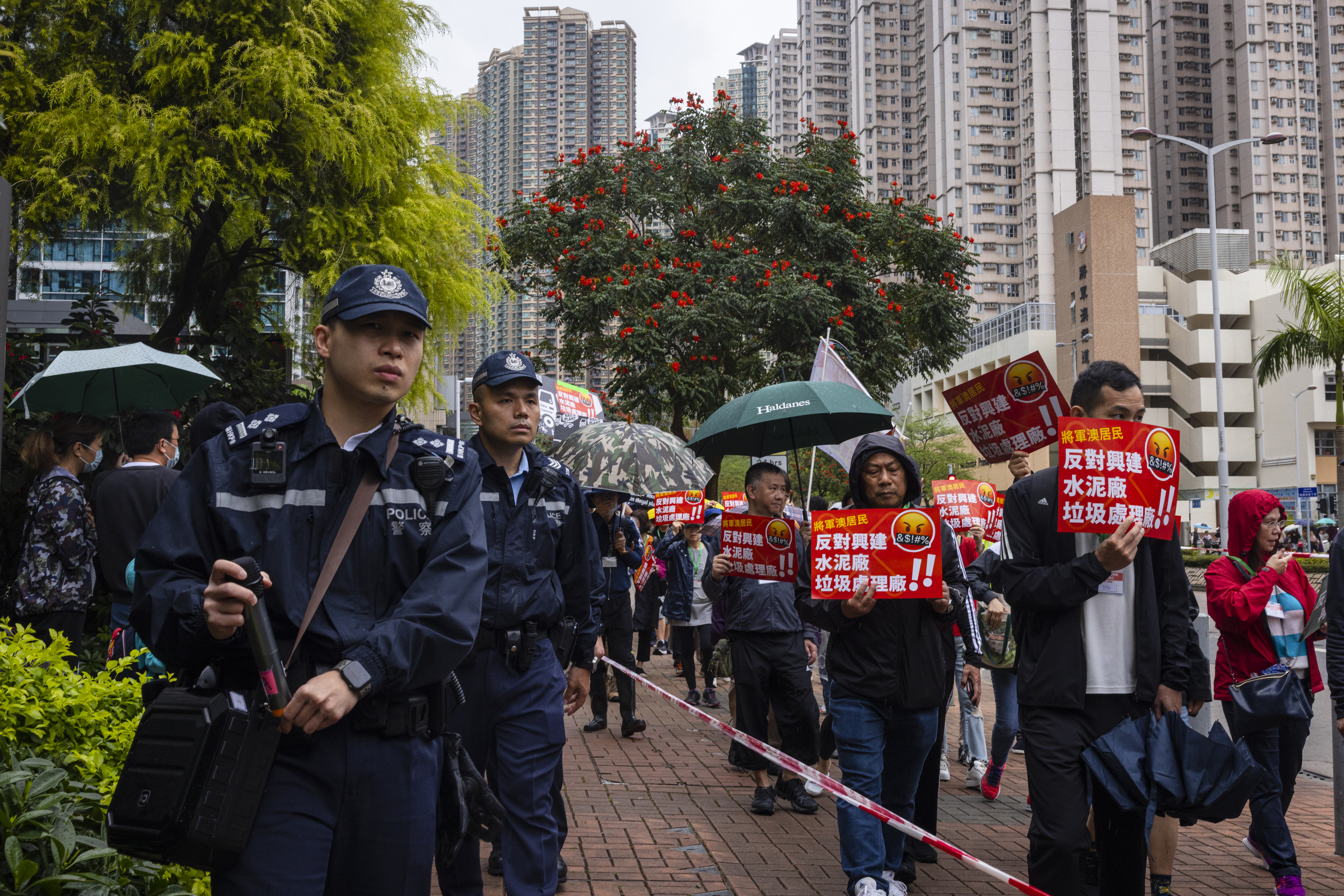 Protesta në Hong-Kong, 100 protestuesve të lejuar u kontrollohen parullat paraprakisht