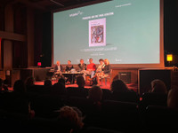 “Katërdhetë e pak” në përurim është vlerësuar si përsosje në vetvete, ndonëse është hera e parë që autorja i ndan poezitë e saj me lexuesin. Tema të tilla personale, Vlora Ademi i vesh me emocion