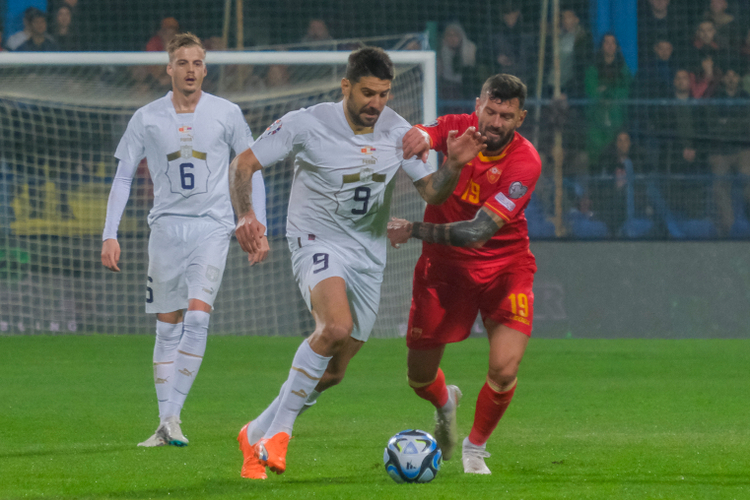 Mali i Zi mposhtet në Podgoricë
