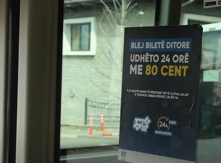 Bileta ditore më e kërkuara në “Trafikun Urban”, krijon tollovi në autobusë