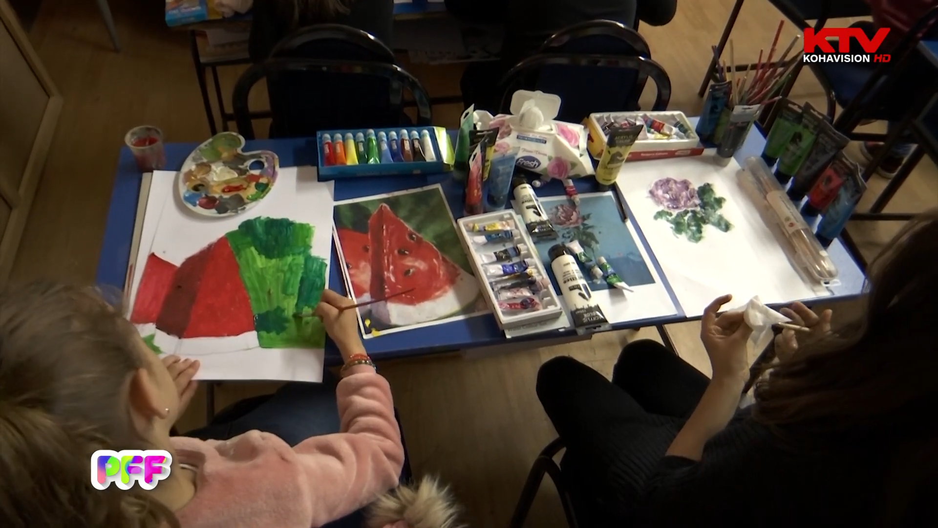 Fëmijët e “art kursi” të pasionuar pas artit