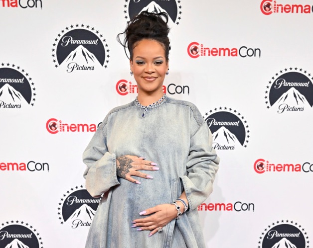 Rihanna huazon zërin për personazhin e animuar Smurfette