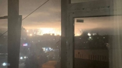 Rusia lanson një seri të sulmeve me raketa në Ukrainë, raportohen dhjetëra të lënduar