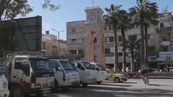 Sirianët anti-Assad, të zhgënjyer me kthimin e Sirisë në Ligën Arabe